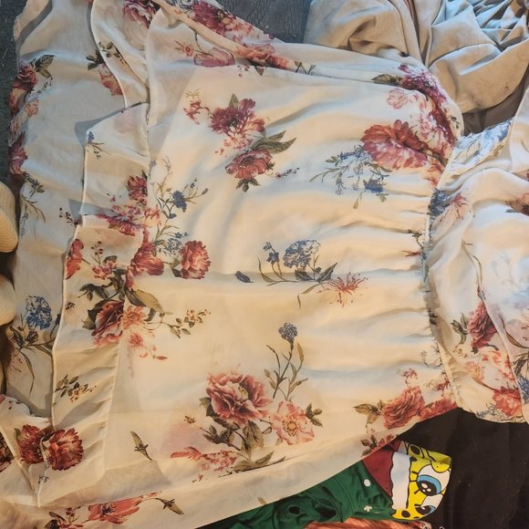 Plus Size Dresses - Picture 8 of 10